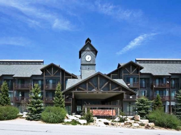 Stillwater Lodge