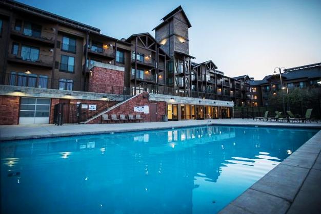 Stillwater Lodge pool