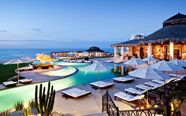 Las ventanas al paraiso the pool