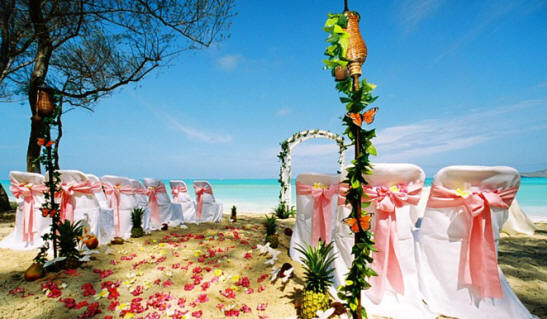 Hawaiian beach wedding