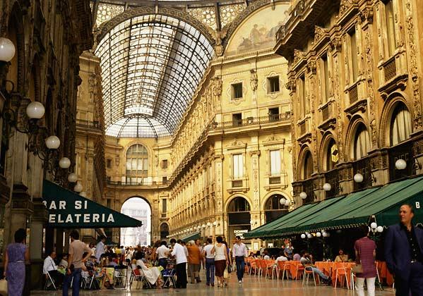 milan_indoor_shopping_1