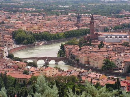 Tour beautiful Verona Italy