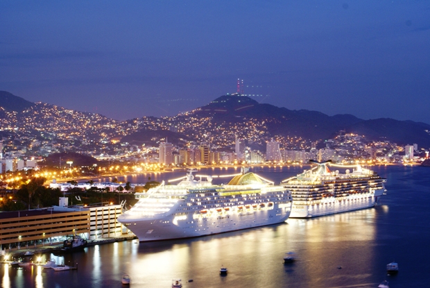 Acapulco cruise ships
