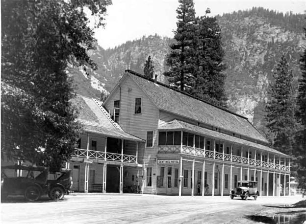 Sentinel Hote Yosemite 1920