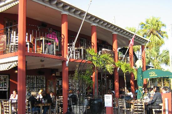 swizzle-inn-bar-bermuda Swizzle inn bar Bermuda
