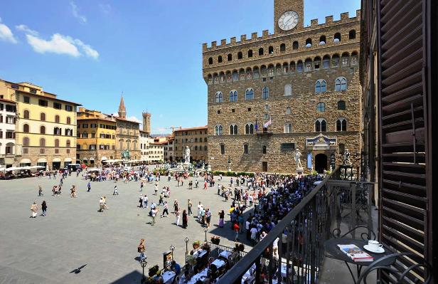 Piazza della Signoria, Florence Italy plaza view