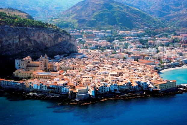 cefalu italy coast