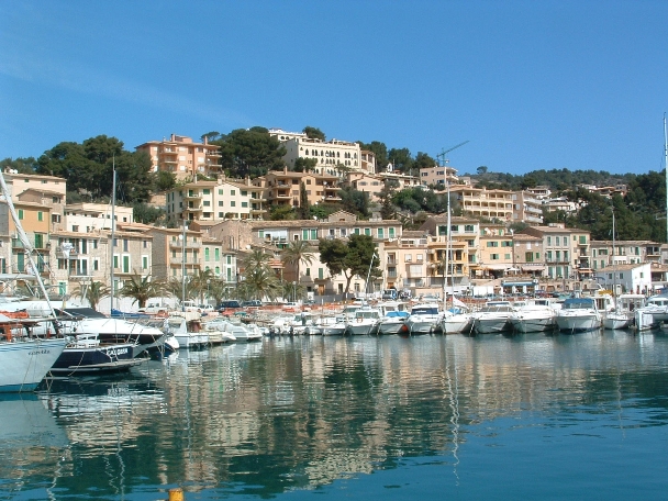 The captivating island of Majorca Spain - eTravelTrips.com