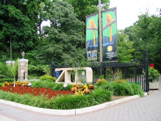 Washington_Zoo_entrance Washington National Zoo