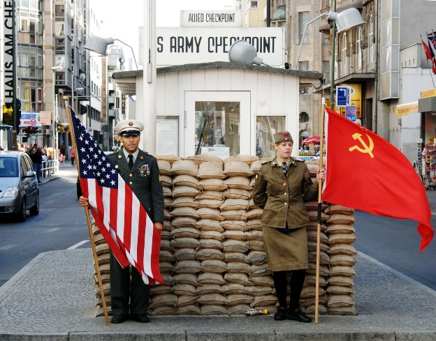 Checkpoint Charlie Berlin Germany Checkpoint Charlie Berlin Germany