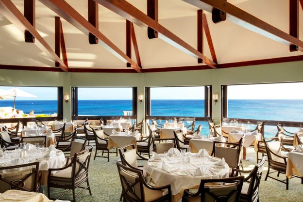 The reefs hotel dining
