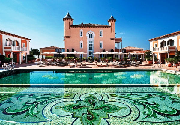 Chateau De La Messardiere pool