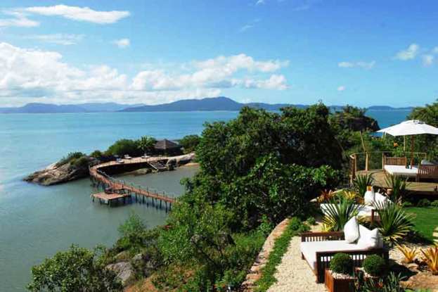 Ponta dos Ganchos overlook