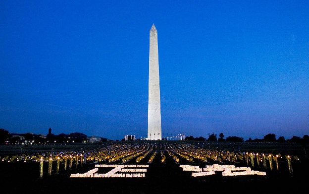 Washington Monument at night