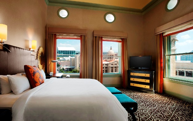 Hotel ICON guest room