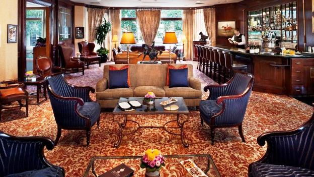 Windsor Court Hotel lounge
