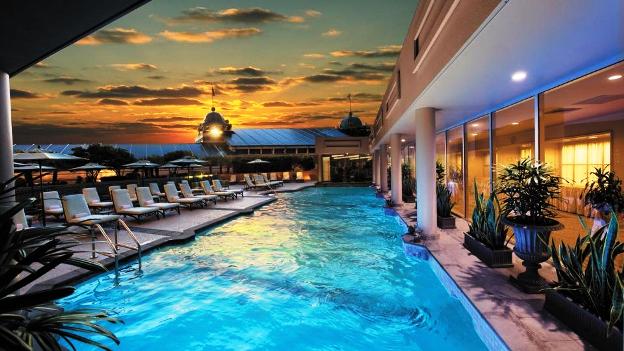 Windsor Court Hotel pool