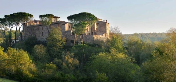 Caste Monastero exterior