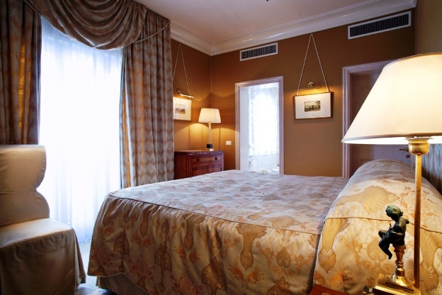 Bauer Il Palazzo Venice, Italy standard room