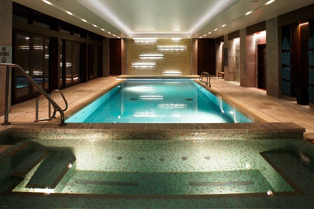 Primland indoor pool