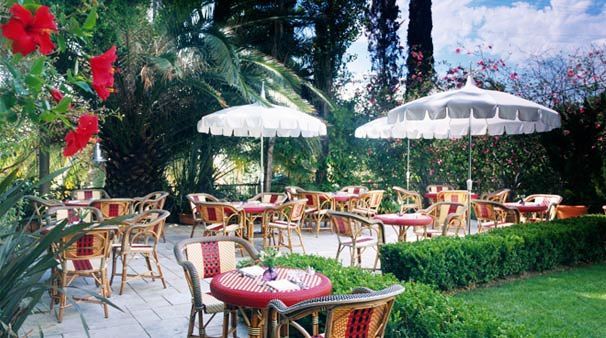 Chateau Marmont outdoor dining