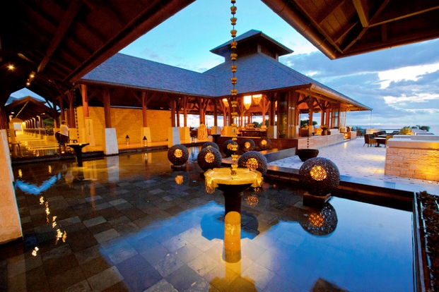 Shangri-La Boracay Resort & Spa lobby