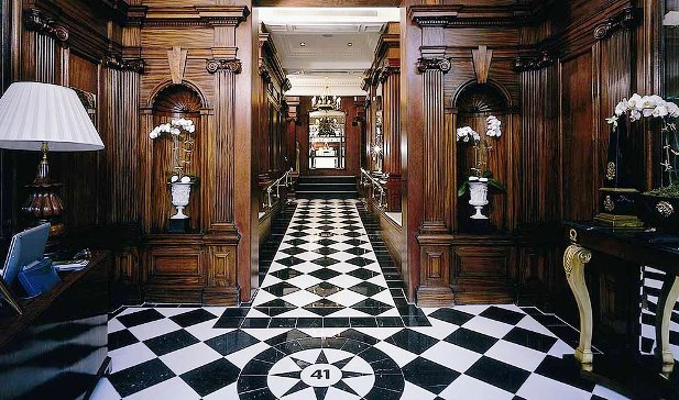 41 Hotel Public Lobby