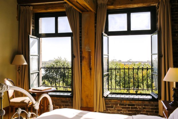 Auberge du Vieux-Port guest rooms