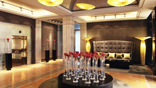 Hotel Arts Lobby