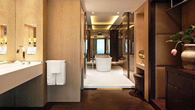 Hotel arts suite bathroom