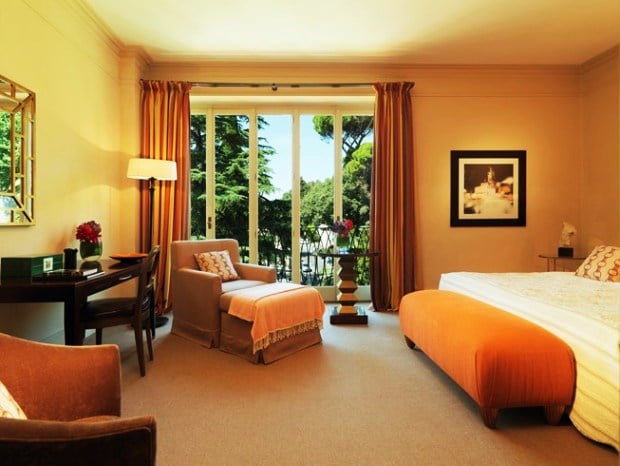 Rocco Forte Hotel de Russie guest room
