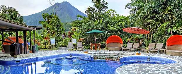 The Nayara Hotel Spa and Garden pool