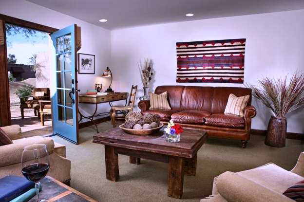 hermosa Inn grande casita living room