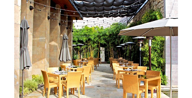 Bardessono Hotel outdoor dining