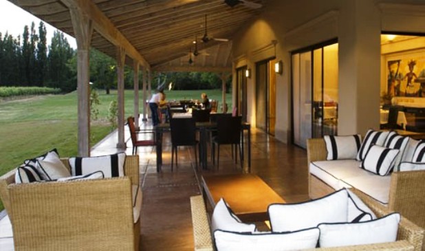 Posada Salentein outdoor dining