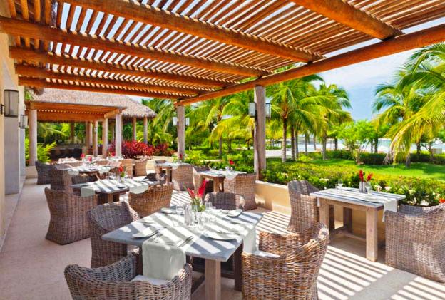 The St. Regis Punta Mita Resort outdoor dining