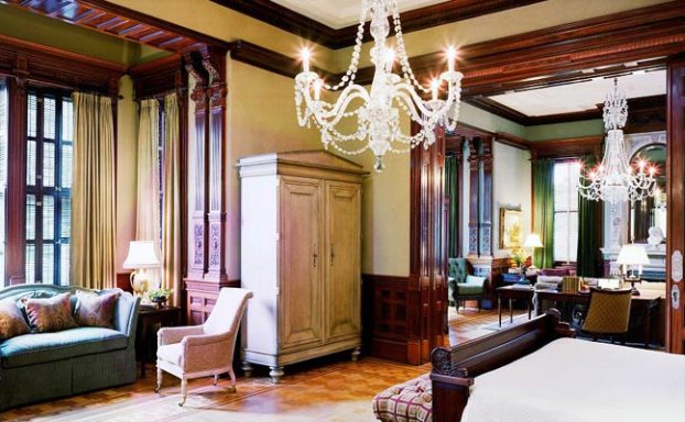 Wentworth Mansion grand mansion suite