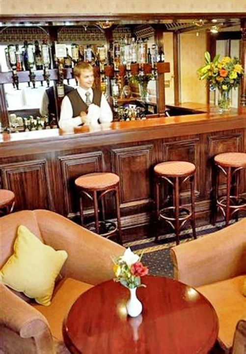 London Premier Notting Hill Bar lounge