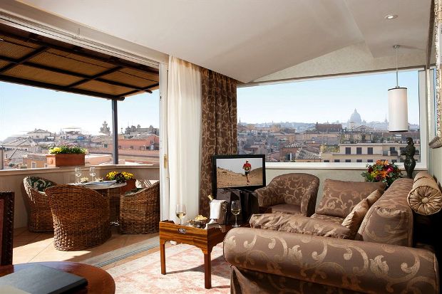 The Hotel Nazionale suite living area
