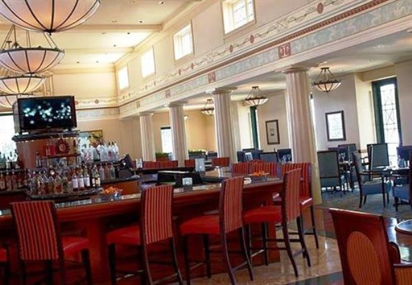 The Vinoy Renaissance bar