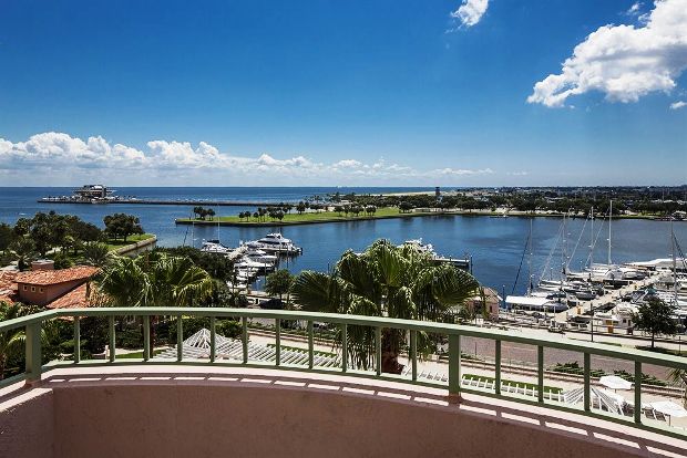 The Vinoy Renaissance guestroom balcony