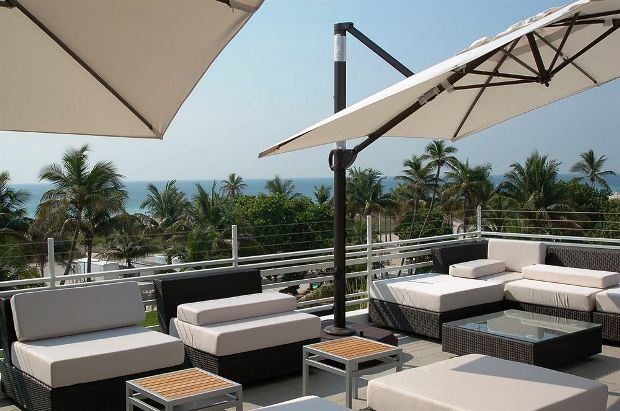 Esplendor Hotel Breakwater terrace patio