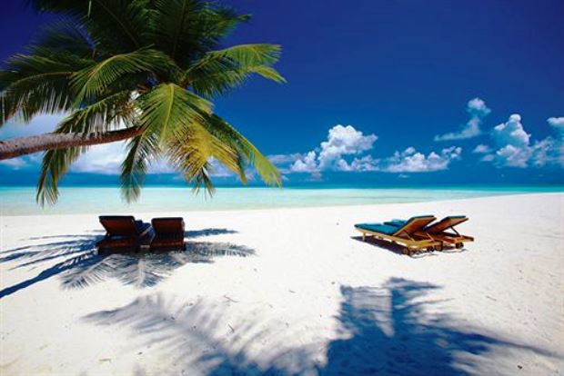 Medhufushi Island Resort beach
