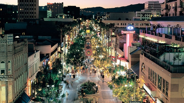 Santa Monica 3rd Street Promenade and Santa Monica Place