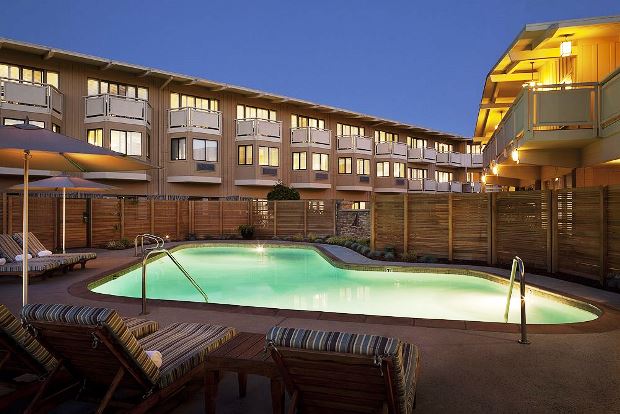 The Lodge at Tiburon pool