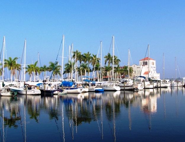 Bradenton Florida downtown riverwalk marina
