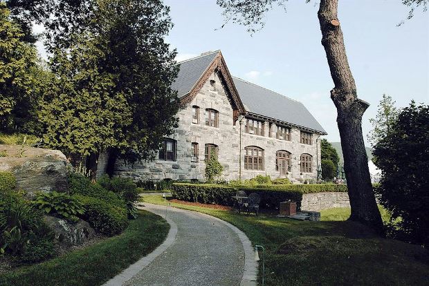 Castle Hill Resort And Spa exterior
