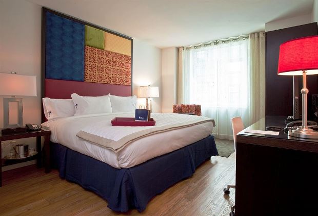 Hotel Indigo NYC Chelsea guestroom