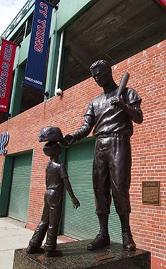 A statue of Ted Williams