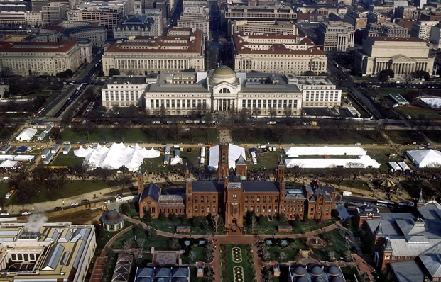 Smithsonian museum castle